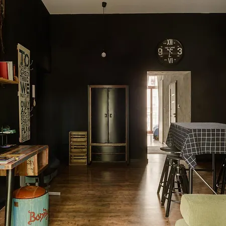 Premium Black Center With Parking Krakow