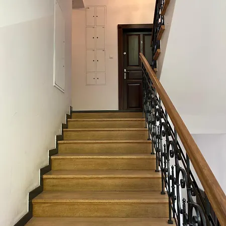 Premium Black Center With Parking *